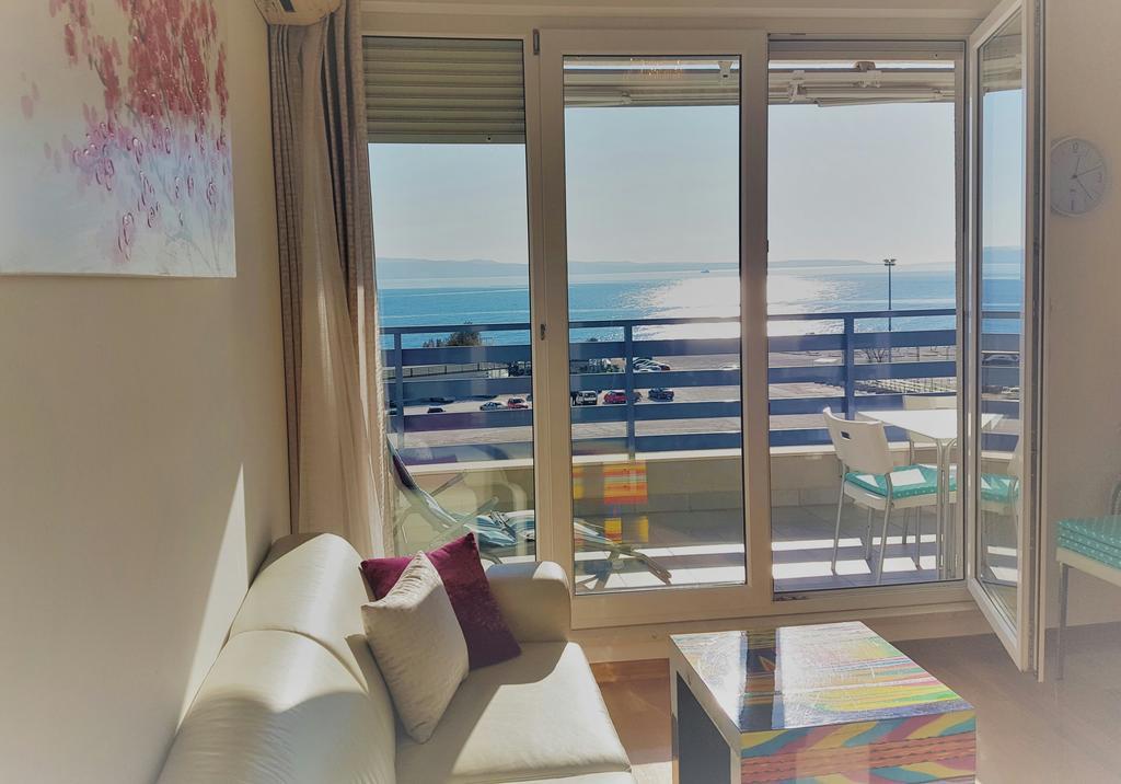 Luxury Beach Front Apt With Seaside View And Free Parking สปลิท ภายนอก รูปภาพ